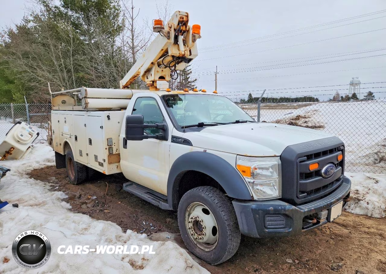 2015 Ford E150 Bucket Truck