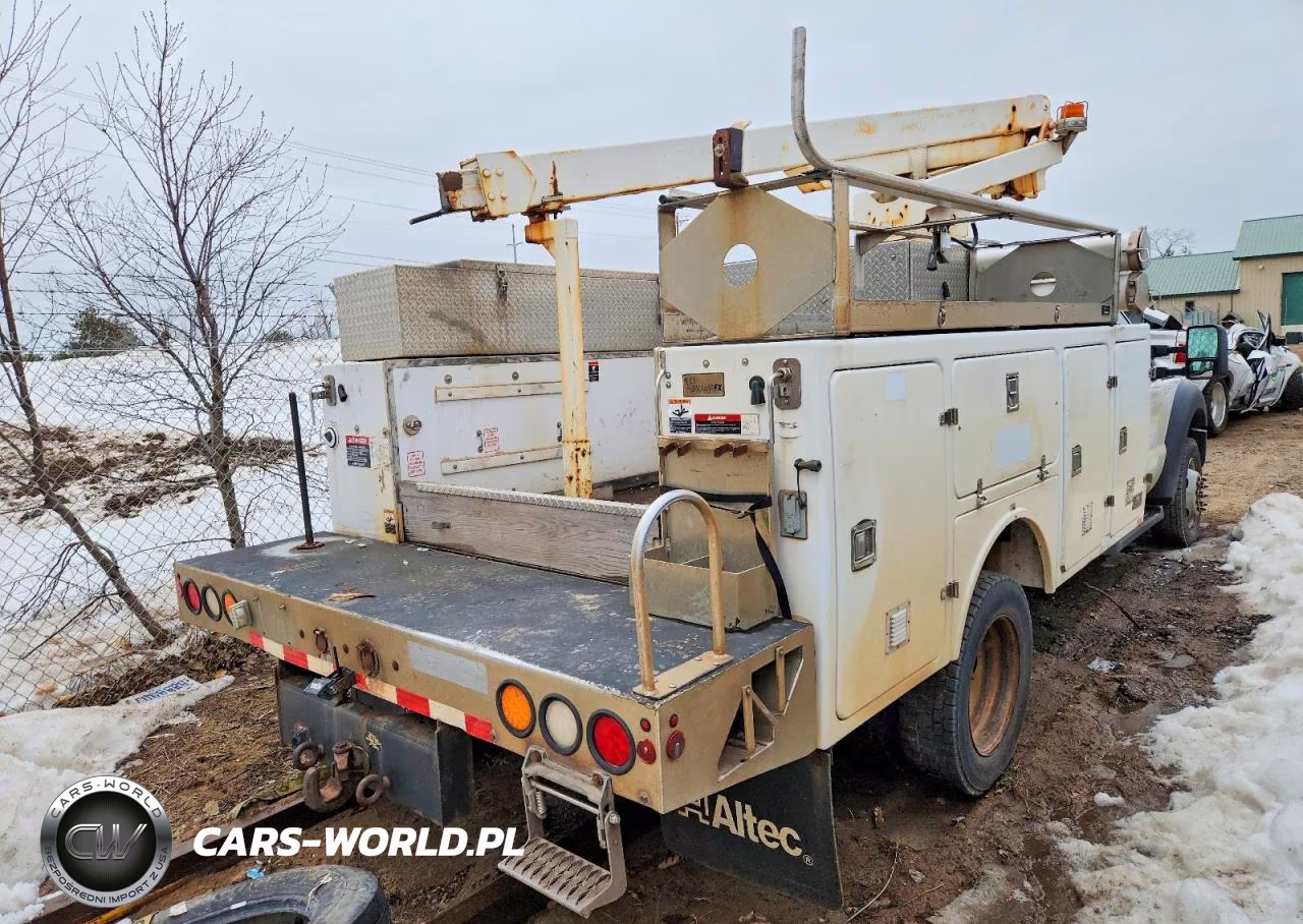 2015 Ford E150 Bucket Truck VIN:1FDUF4HY9FEA16996 - 4