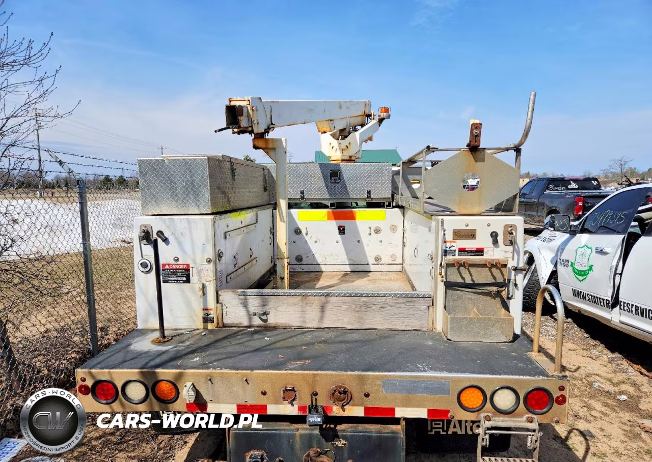 2015 Ford E150 Bucket Truck VIN:1FDUF4HY9FEA16996 - 5