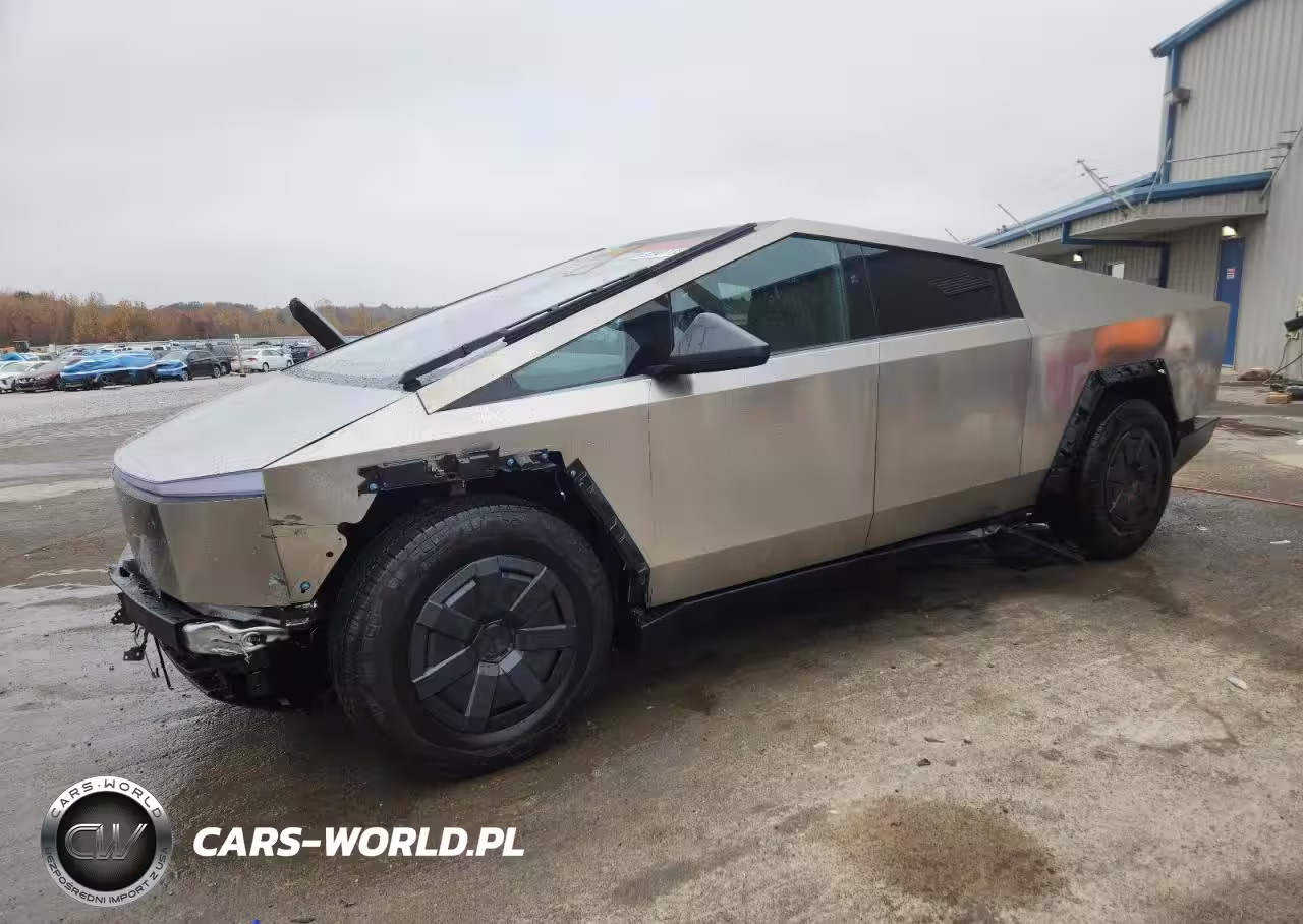 2025 Tesla Cybertruck