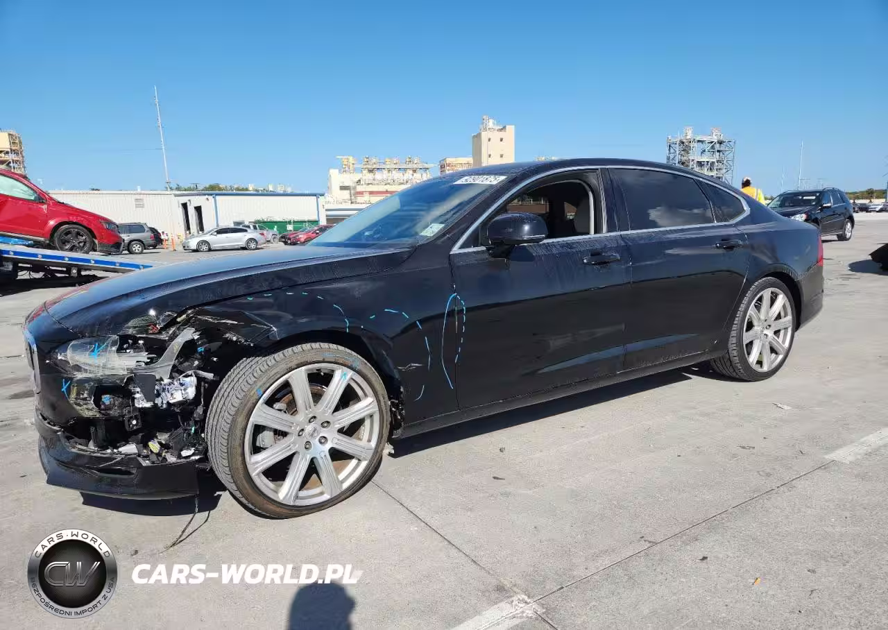 2018 Volvo S90 T5 Momentum