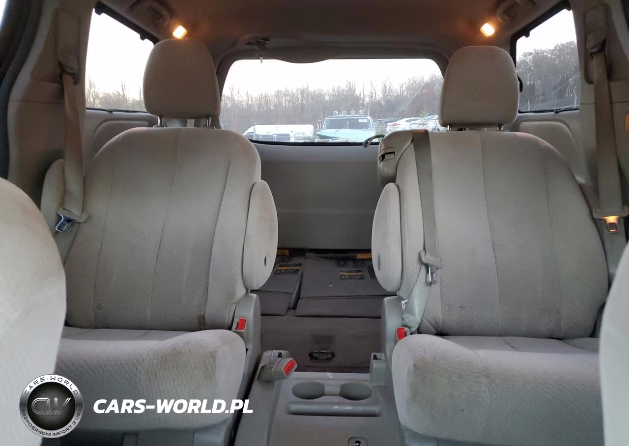 2013 Toyota Sienna VIN:5TDKK3DC3DS366319 - 10