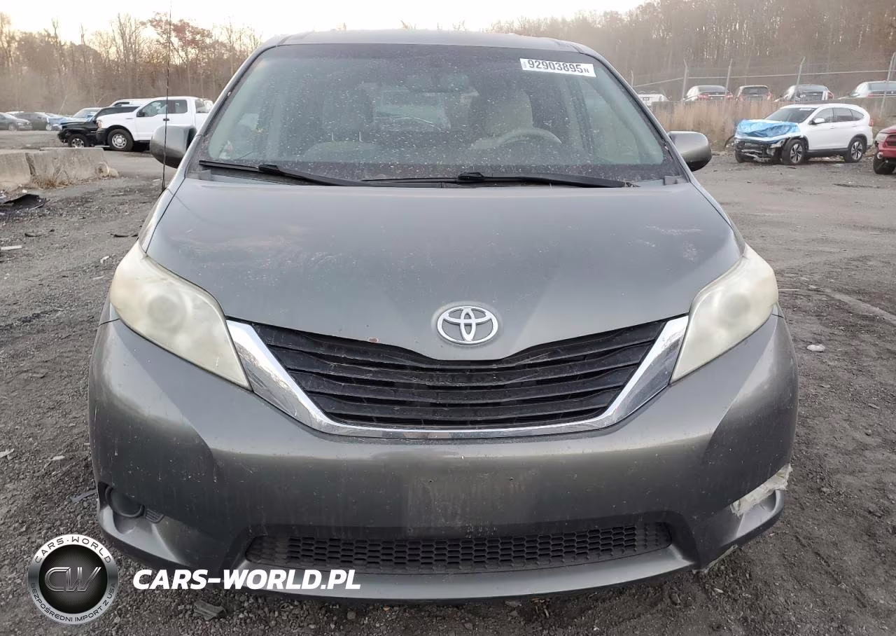 2013 Toyota Sienna VIN:5TDKK3DC3DS366319 - 5