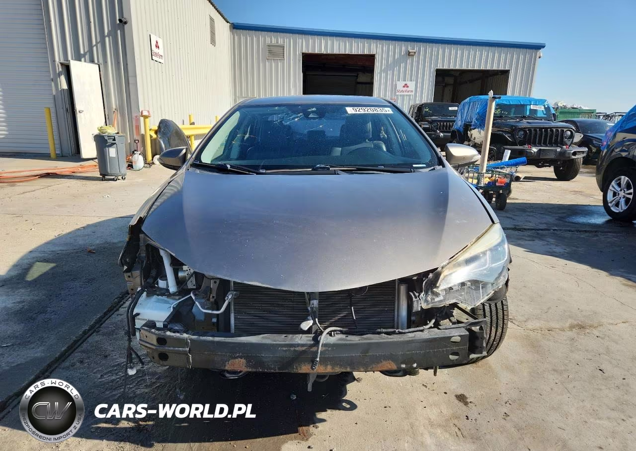 2017 Toyota Corolla Se VIN:2T1BURHE9HC754825 - 5