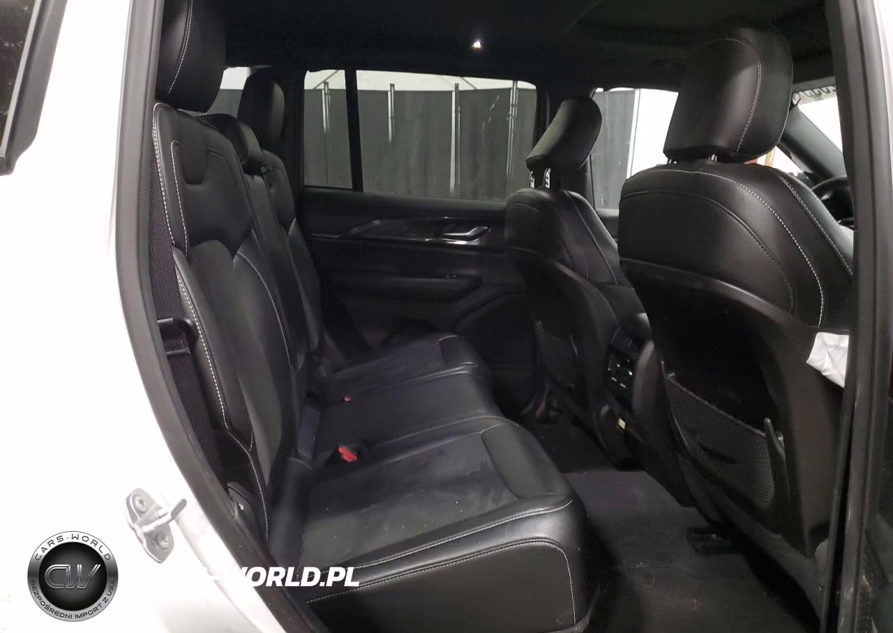 2023 Jeep Grand Cherokee Laredo VIN:1C4RJHAG6PC515334 - 11