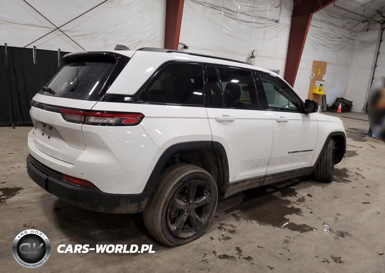 2023 Jeep Grand Cherokee Laredo VIN:1C4RJHAG6PC515334 - 3