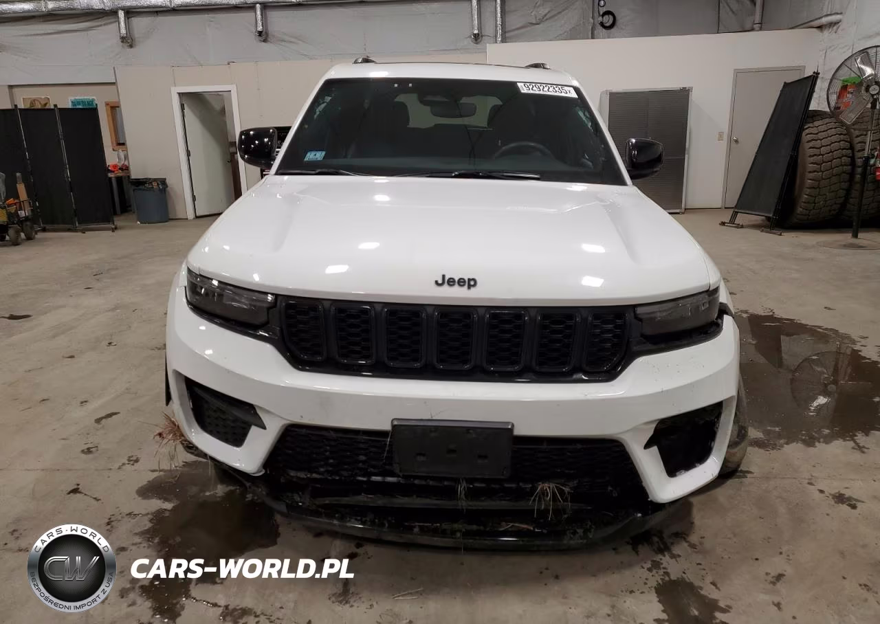 2023 Jeep Grand Cherokee Laredo VIN:1C4RJHAG6PC515334 - 5