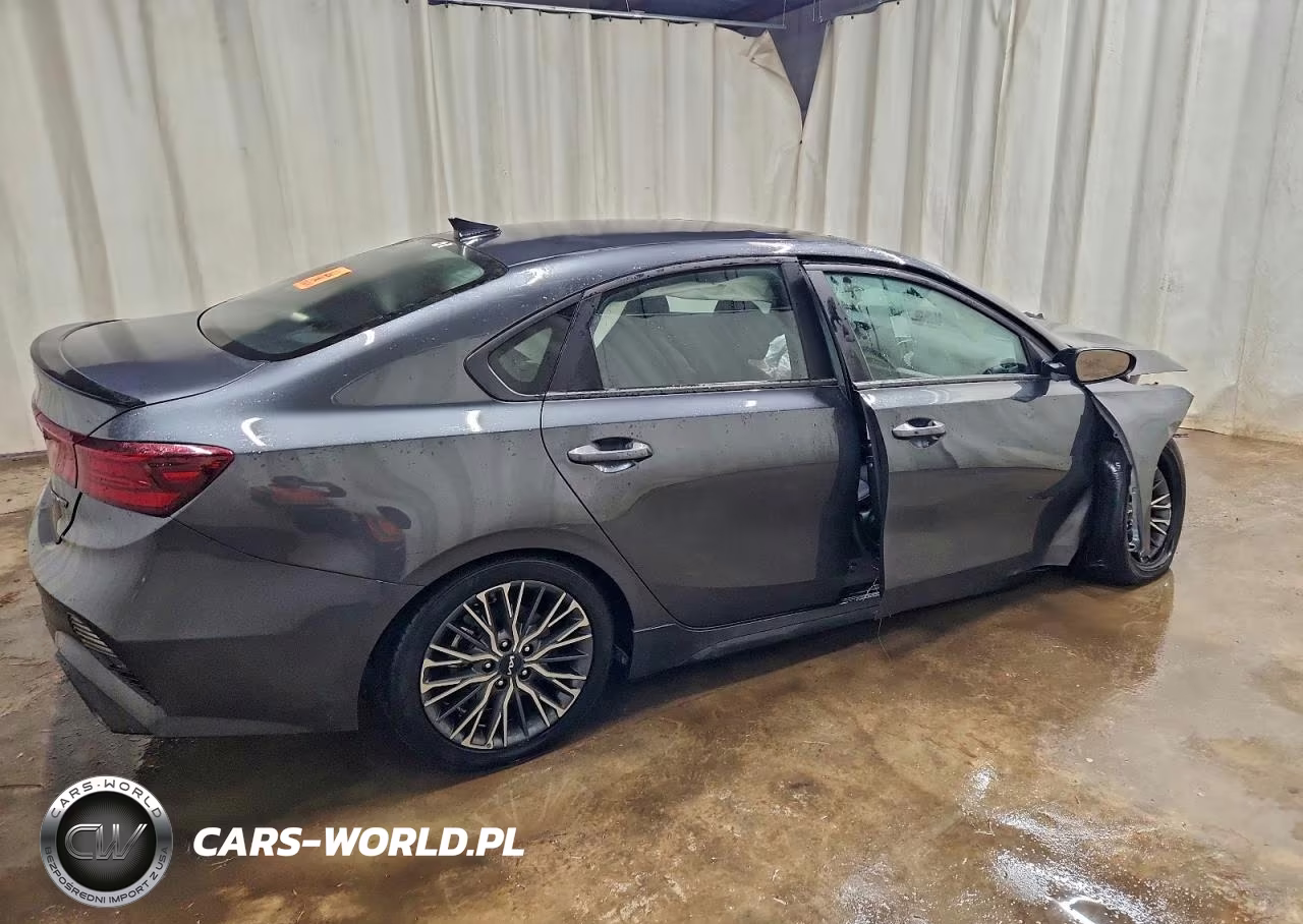 2024 Kia Forte Gt Line VIN:3KPF54AD5RE796687 - 3