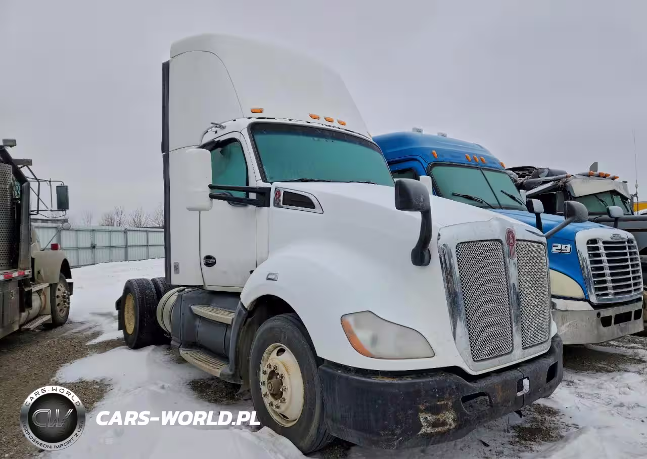 2016 Kenworth T680 Semi Truck