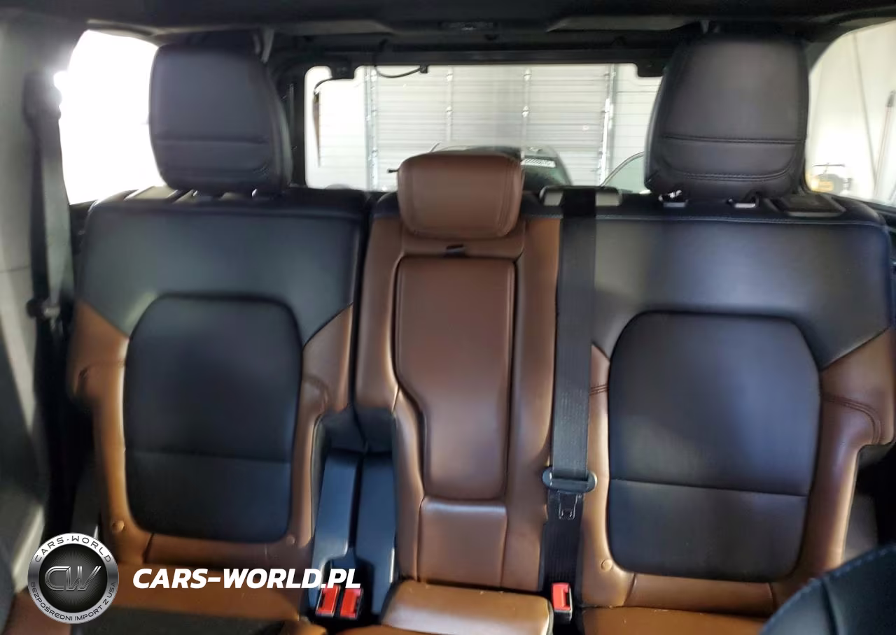 2022 Ford Bronco Base VIN:1FMEE5BP8NLB55640 - 10