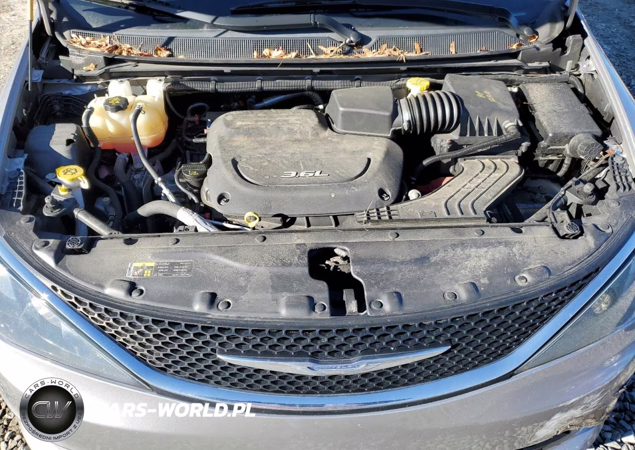 2017 Chrysler Pacifica Lx VIN:2C4RC1CG0HR565864 - 12