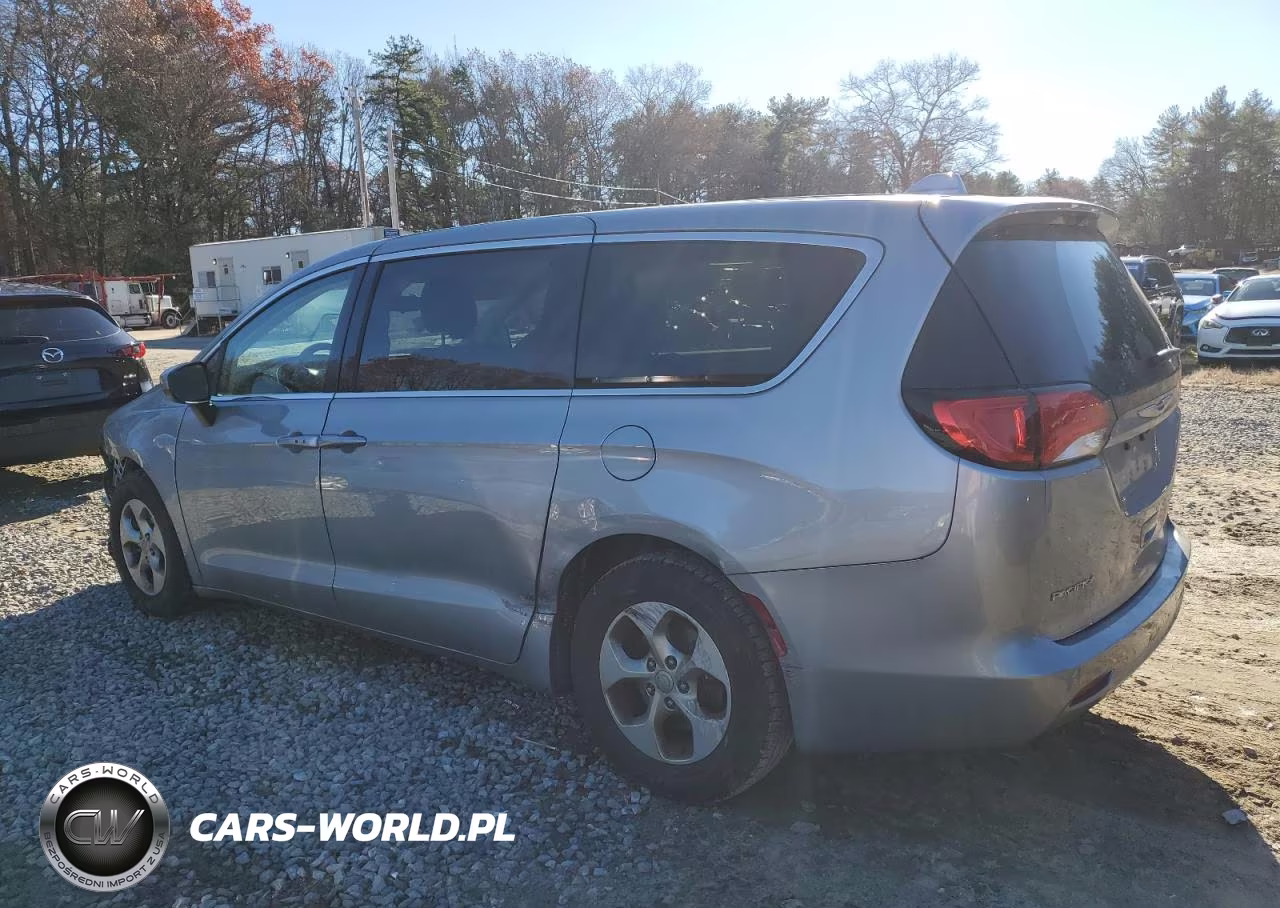 2017 Chrysler Pacifica Lx VIN:2C4RC1CG0HR565864 - 2
