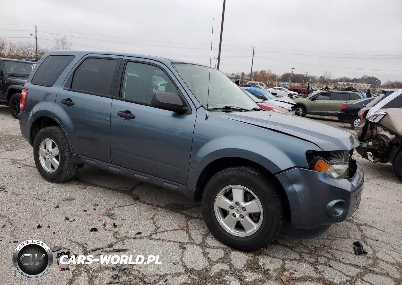 2012 Ford Escape Xls VIN:1FMCU0C76CKB11098 - 4