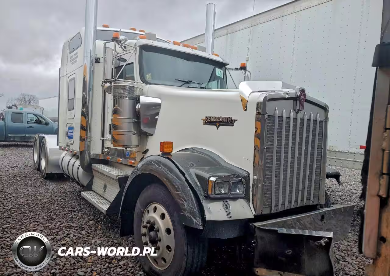 2007 Kenworth W900 Semi Truck