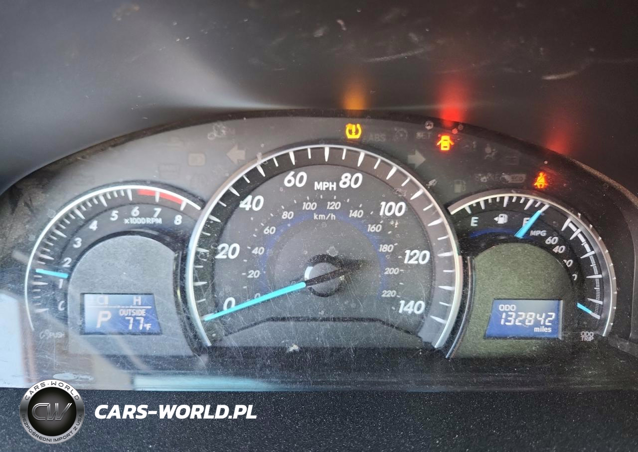 2014 Toyota Camry L VIN:4T4BF1FK2ER423394 - 9