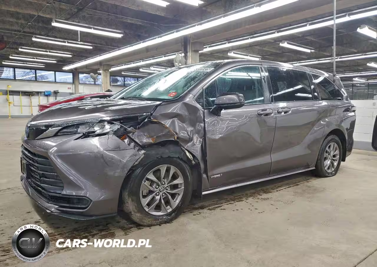 2021 Toyota Sienna Le