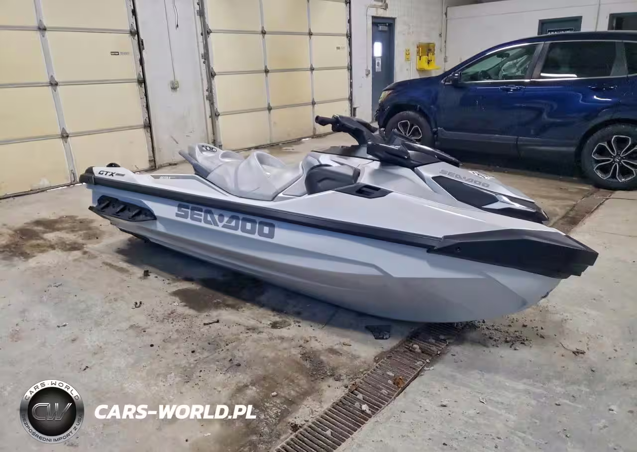 2025 Seadoo Gtx Limited 325 - Boat