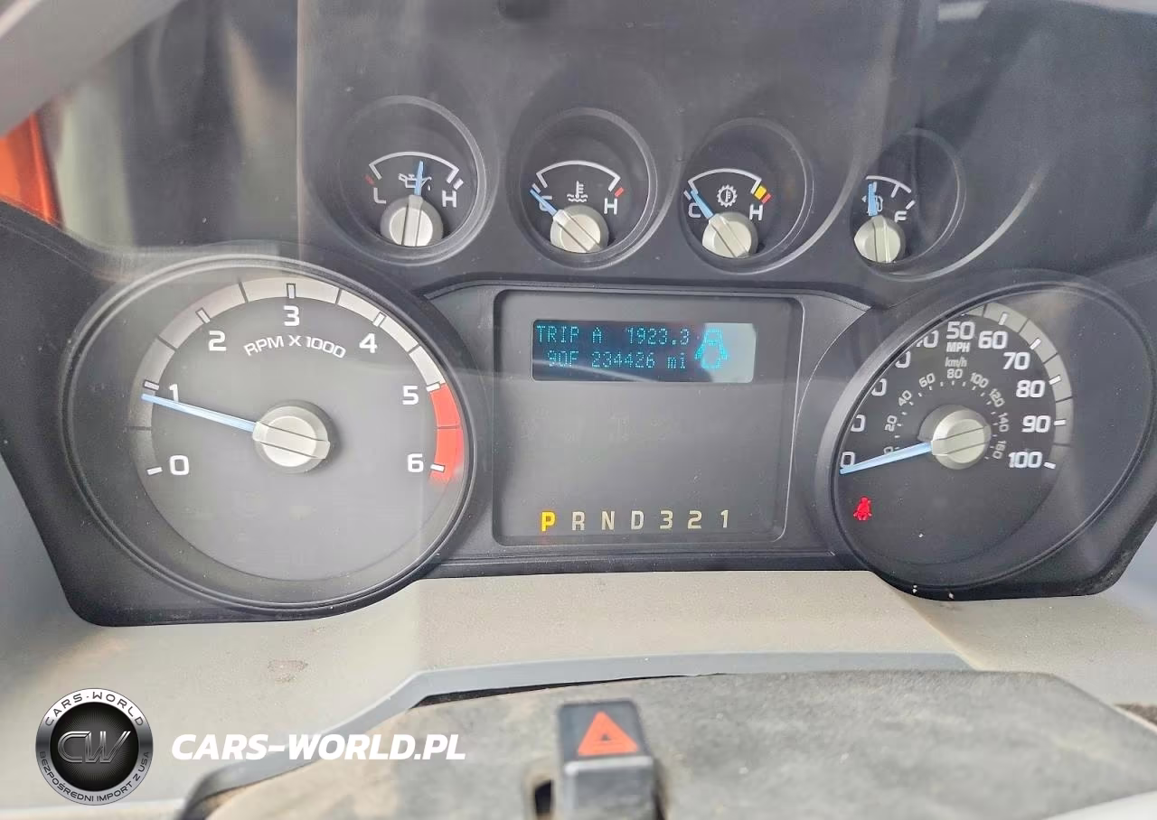 2015 Ford F450 Bucket Truck VIN:1FDUF4GY2FED21175 - 8