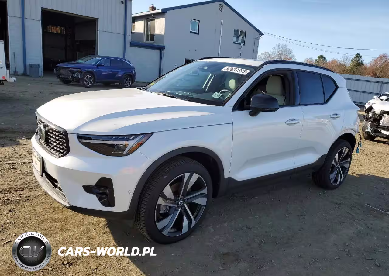 2025 Volvo Xc40 Plus