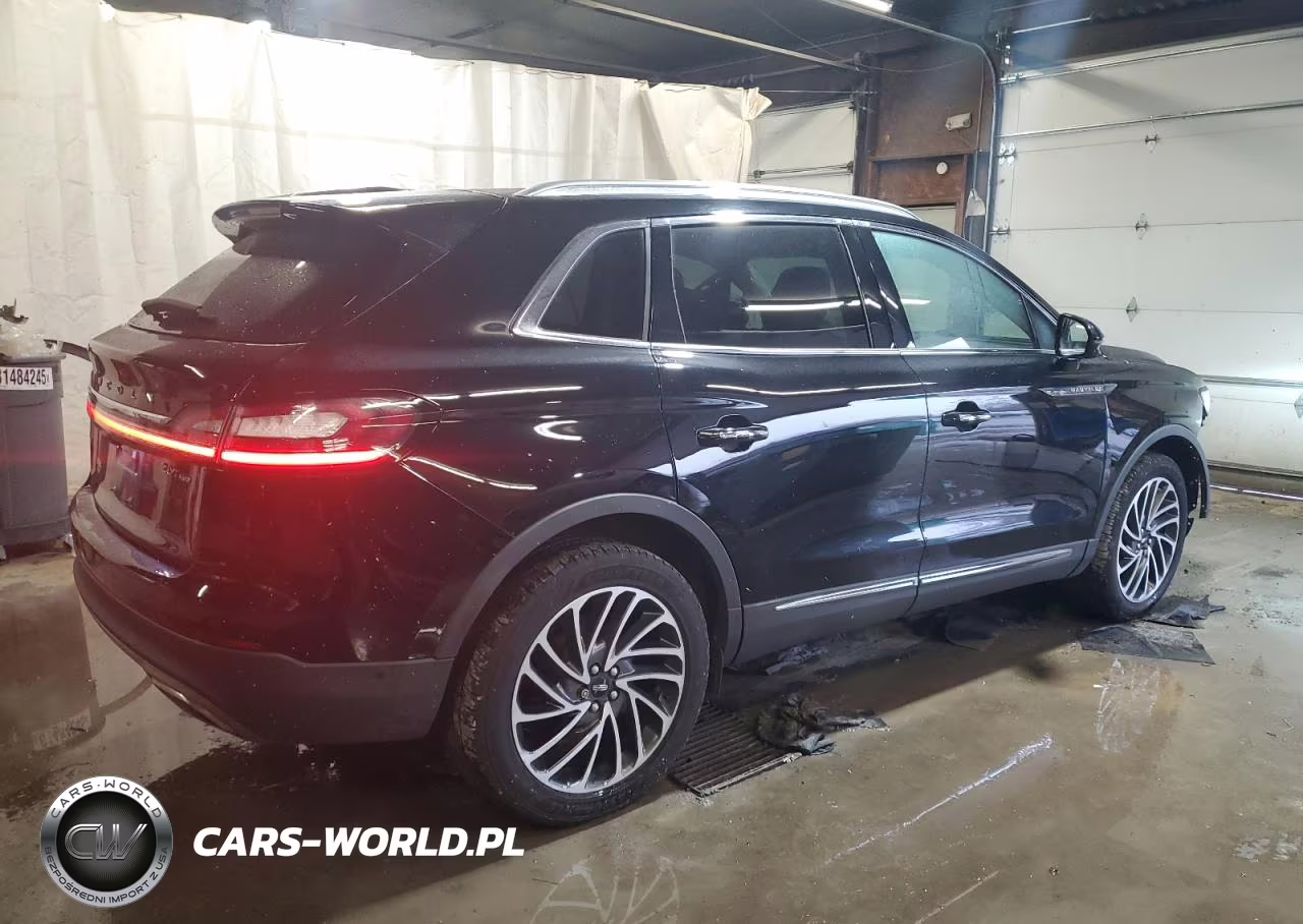 2020 Lincoln Nautilus Reserve VIN:2LMPJ8K99LBL09670 - 3