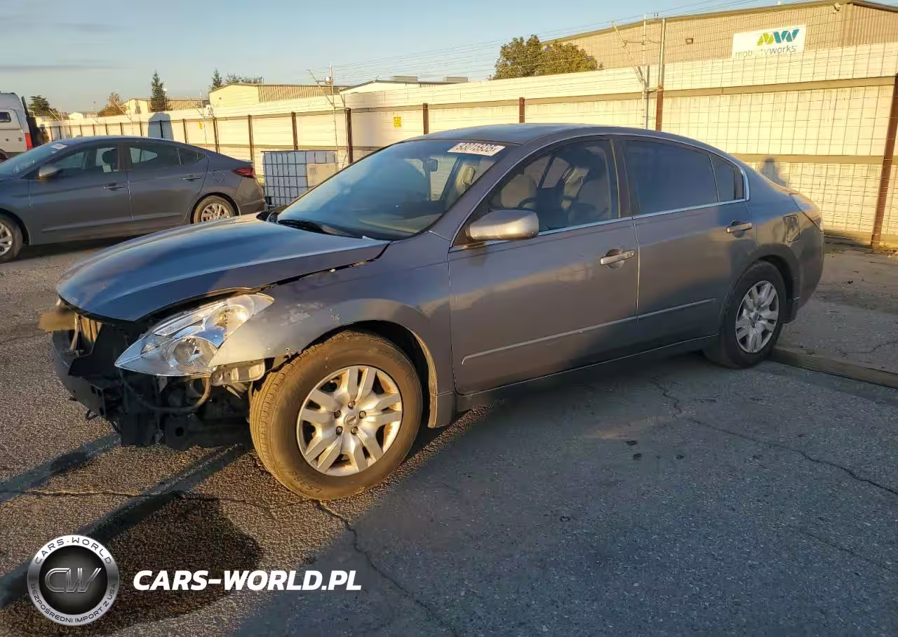 2011 Nissan Altima Base