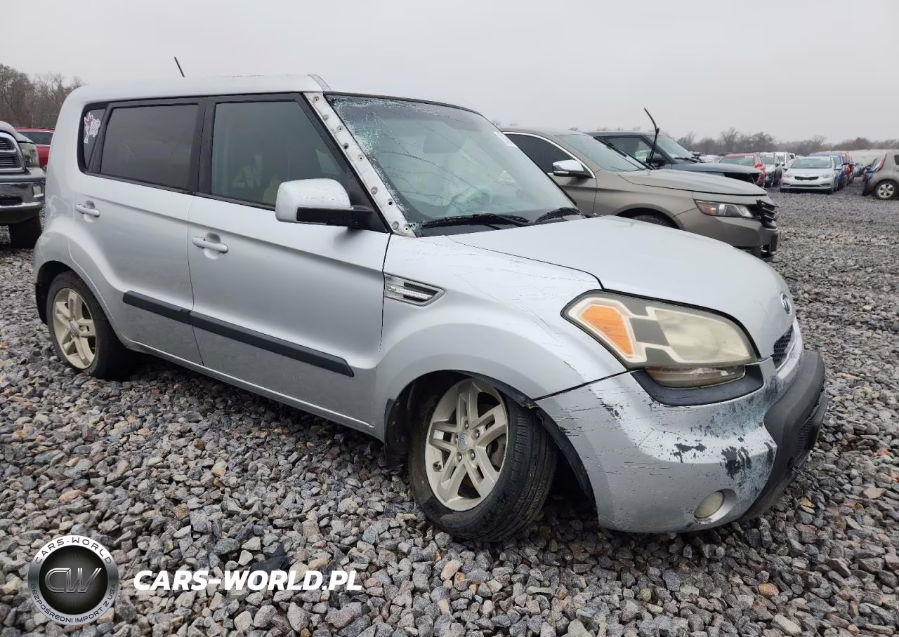 2011 Kia Soul + VIN:KNDJT2A25B7722145 - 4