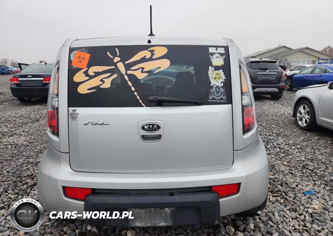 2011 Kia Soul + VIN:KNDJT2A25B7722145 - 6