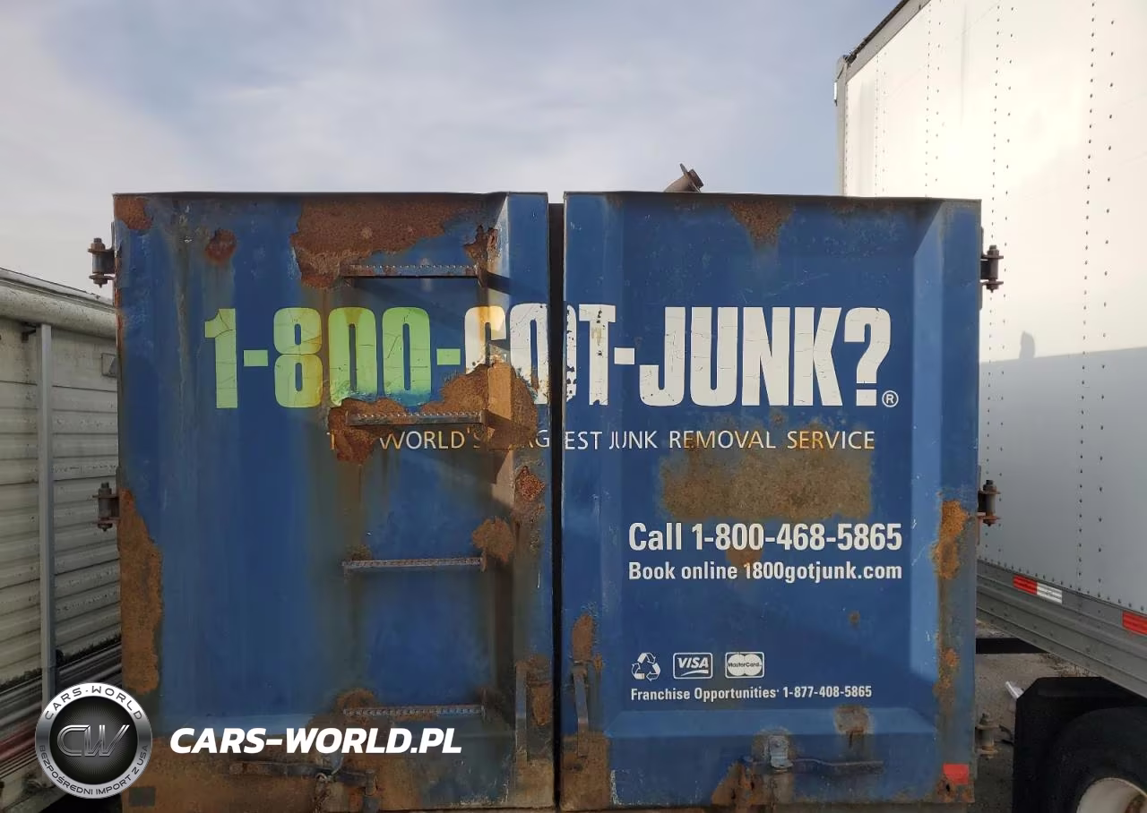 2007 Isuzu Npr Refuse Truck VIN:4KLC4B1U47J805356 - 10