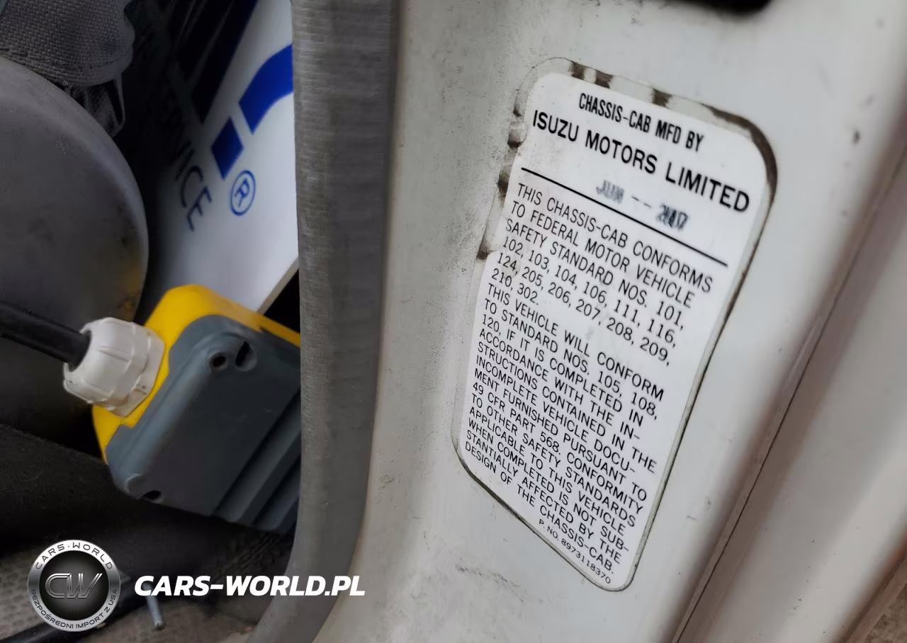 2007 Isuzu Npr Refuse Truck VIN:4KLC4B1U47J805356 - 13