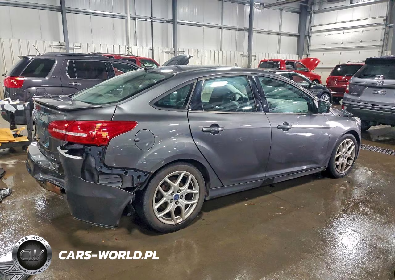 2015 Ford Focus Se VIN:1FADP3F21FL210854 - 3