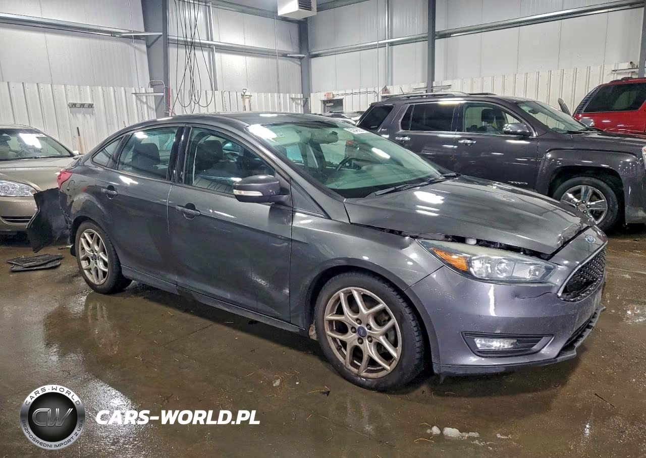 2015 Ford Focus Se VIN:1FADP3F21FL210854 - 4