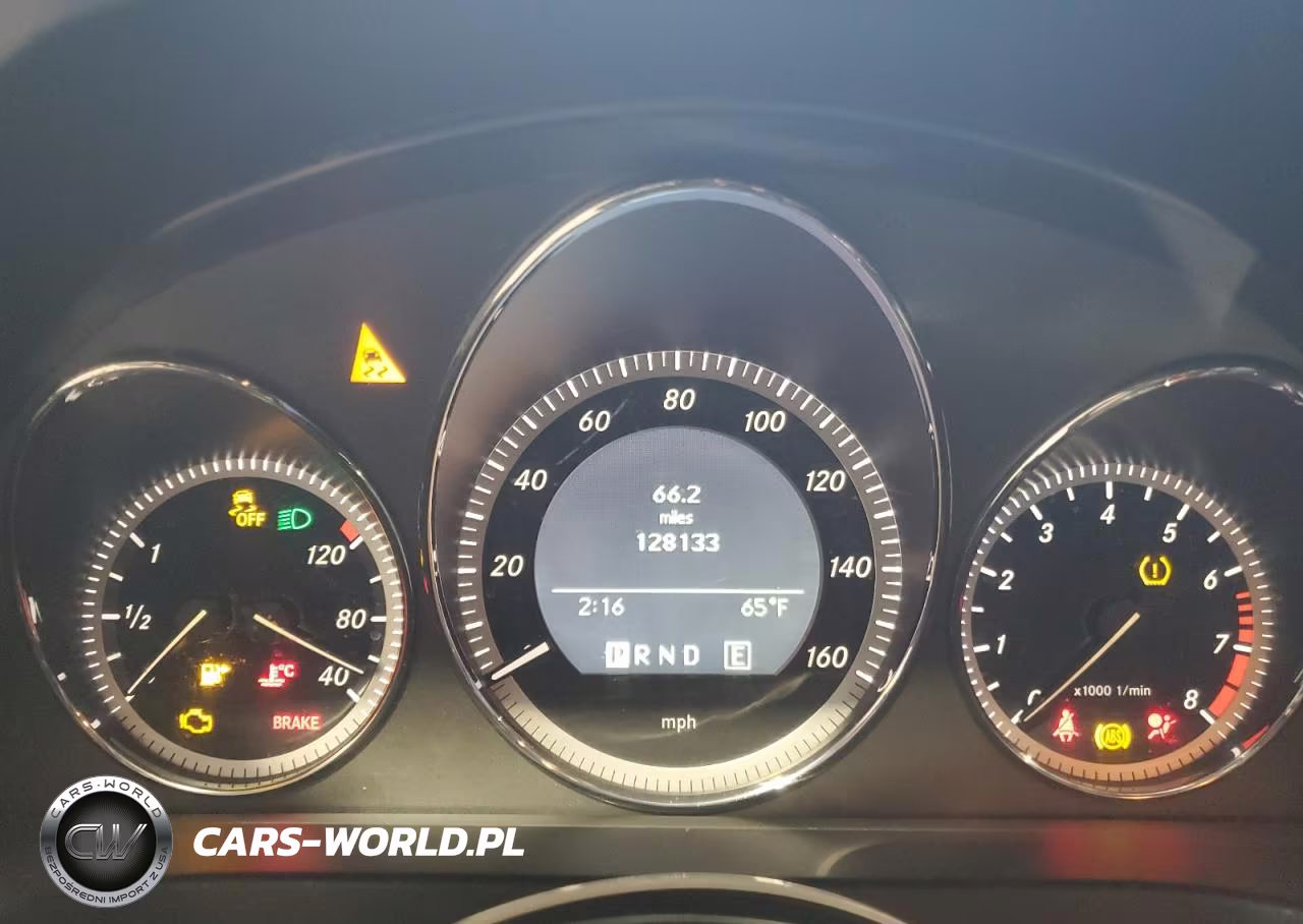 2011 Mercedes-Benz C 300 4Matic VIN:WDDGF8BBXBR133833 - 9
