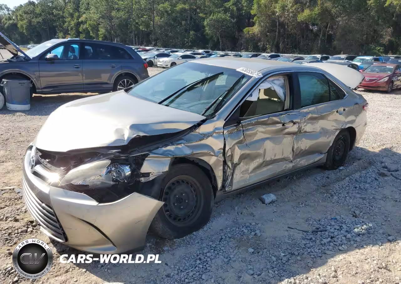 2016 Toyota Camry Le