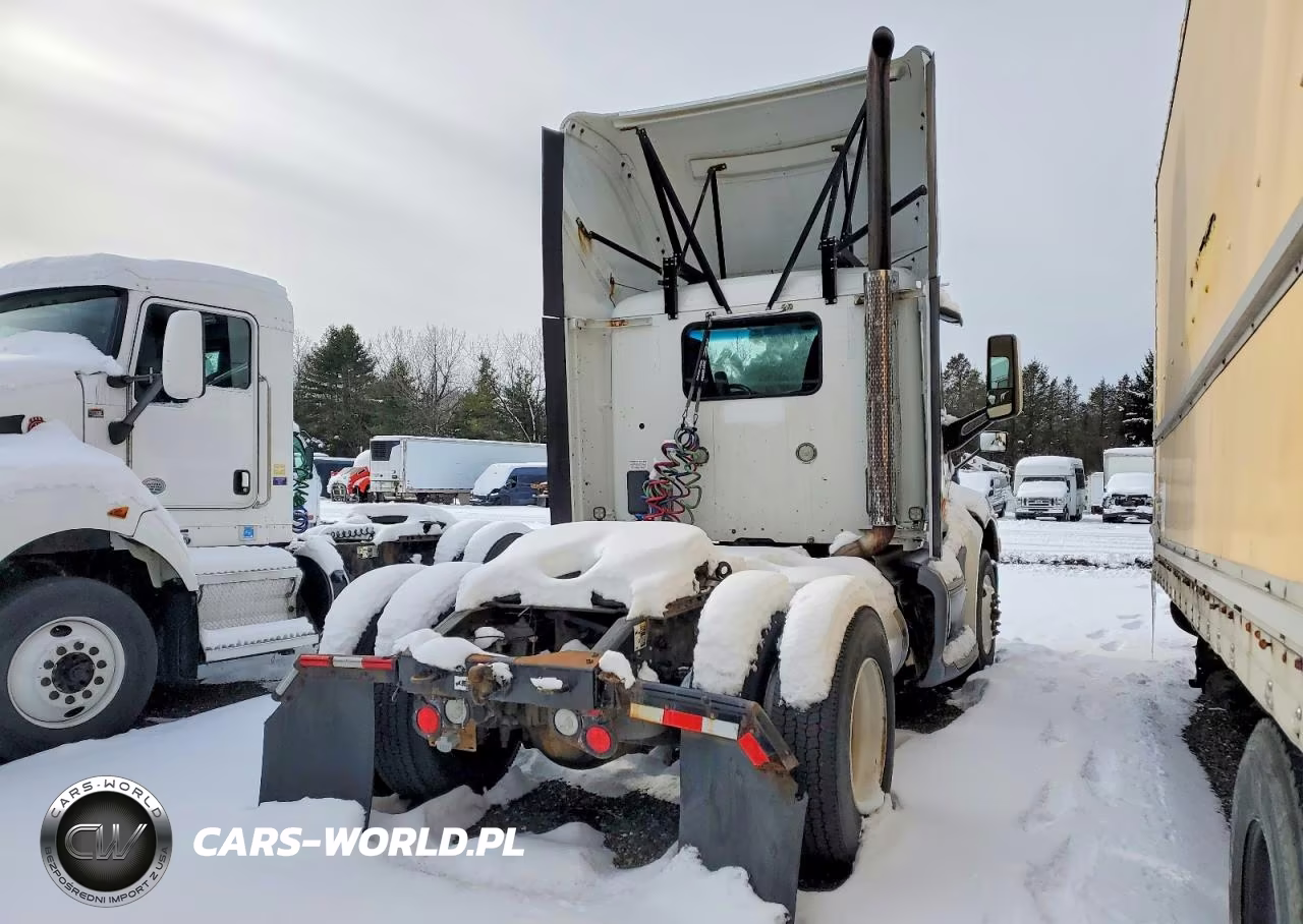 2016 Peterbilt 579 Semi Truck VIN:1XPBA48X2GD339732 - 4