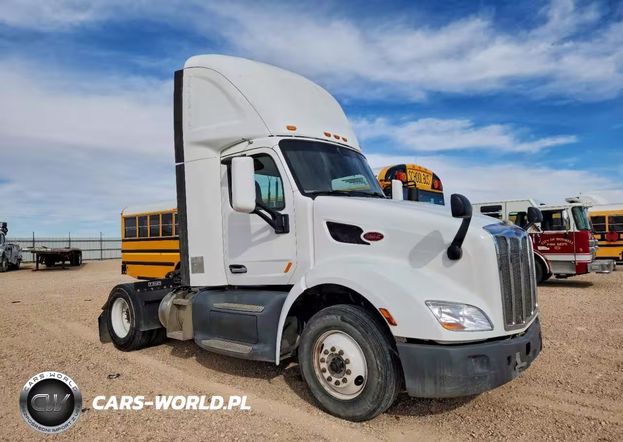 2019 Peterbilt 579 Semi Truck