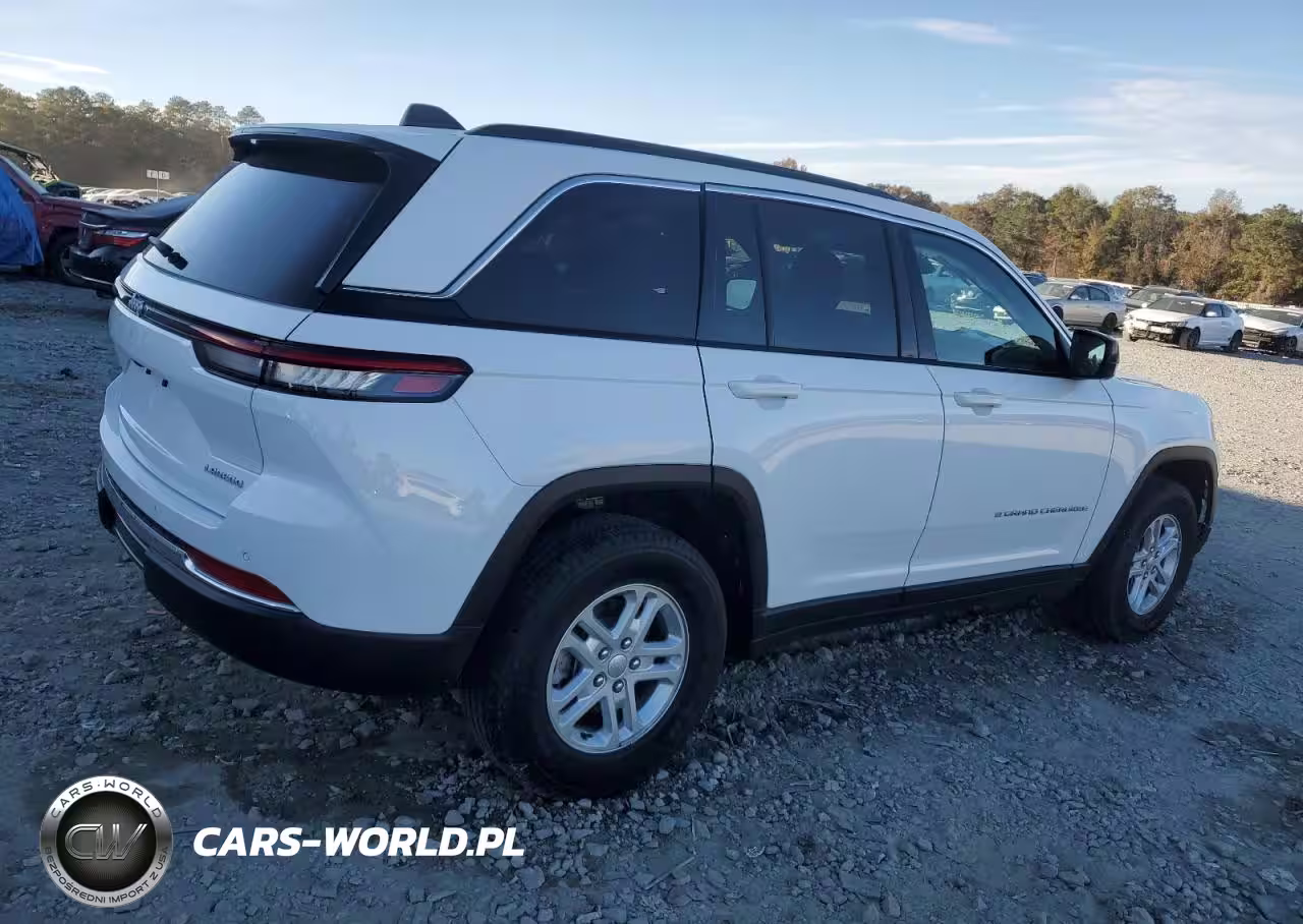 2025 Jeep Grand Cherokee Laredo VIN:1C4RJGAG5SC288978 - 3