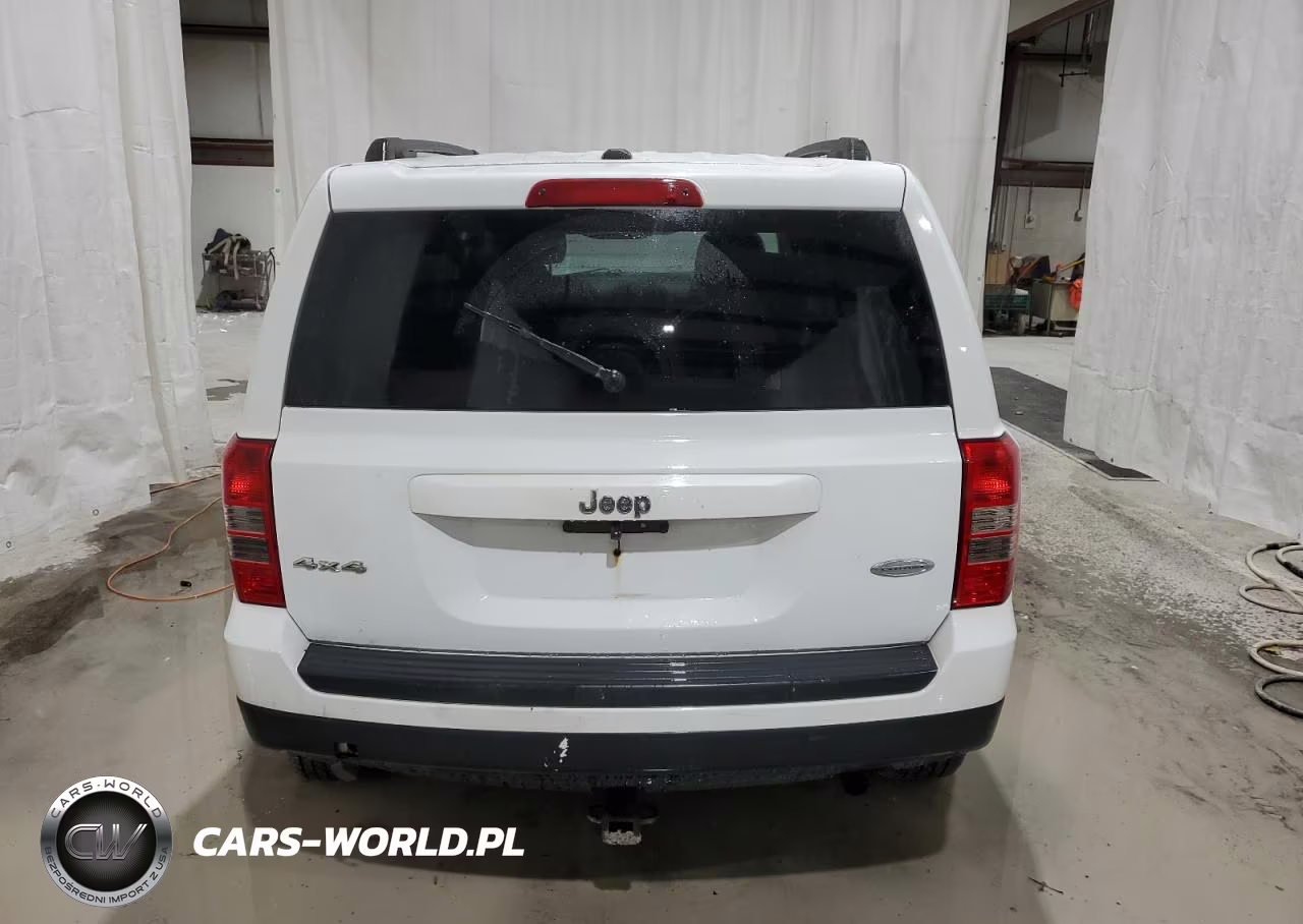 2015 Jeep Patriot Latitude VIN:1C4NJRFB1FD376630 - 6