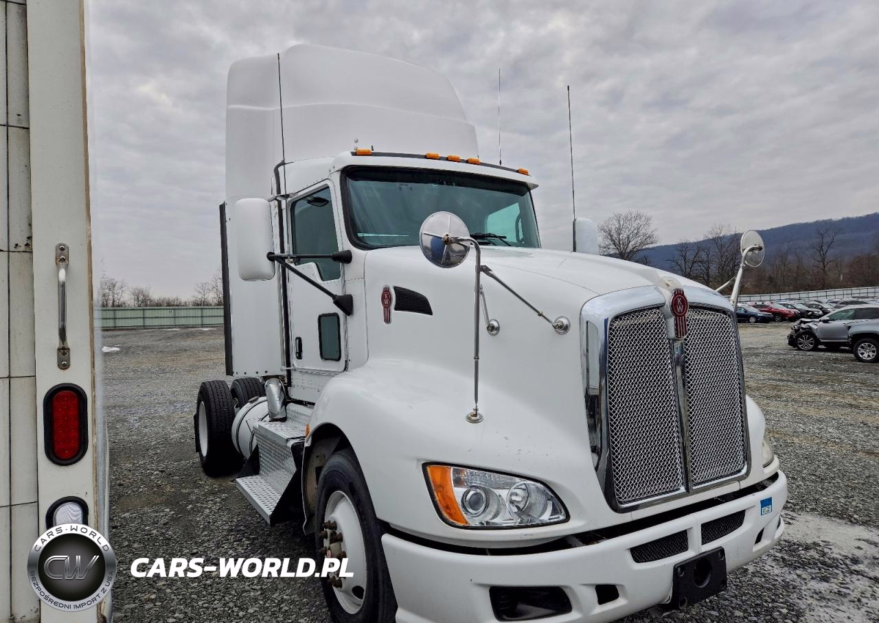 2013 Kenworth T660 Semi Truck