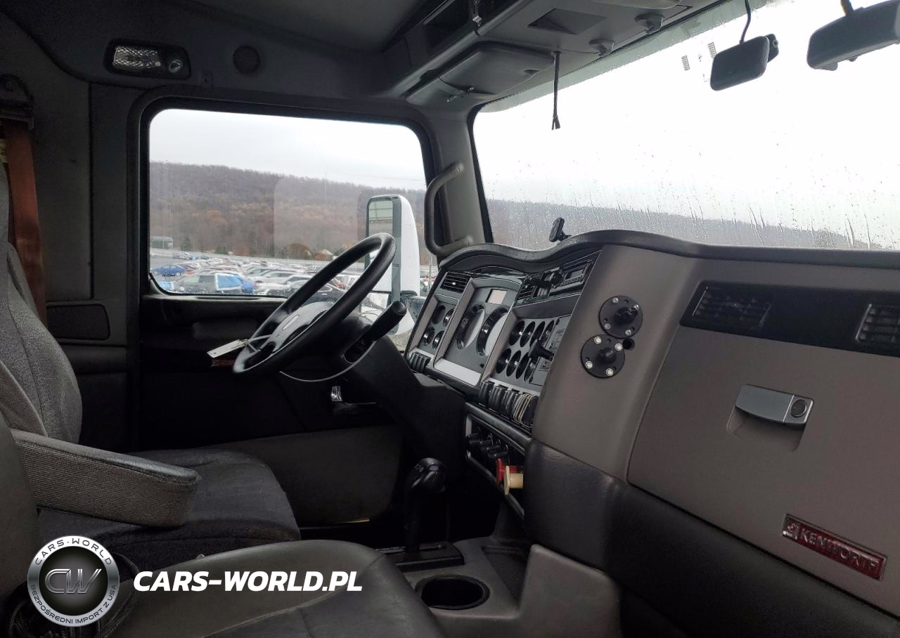 2013 Kenworth T660 Semi Truck VIN:1XKAA48X2DJ354794 - 5