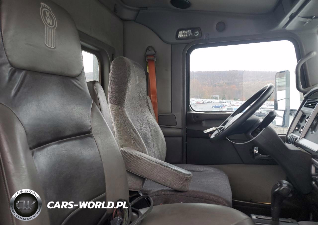 2013 Kenworth T660 Semi Truck VIN:1XKAA48X2DJ354794 - 6