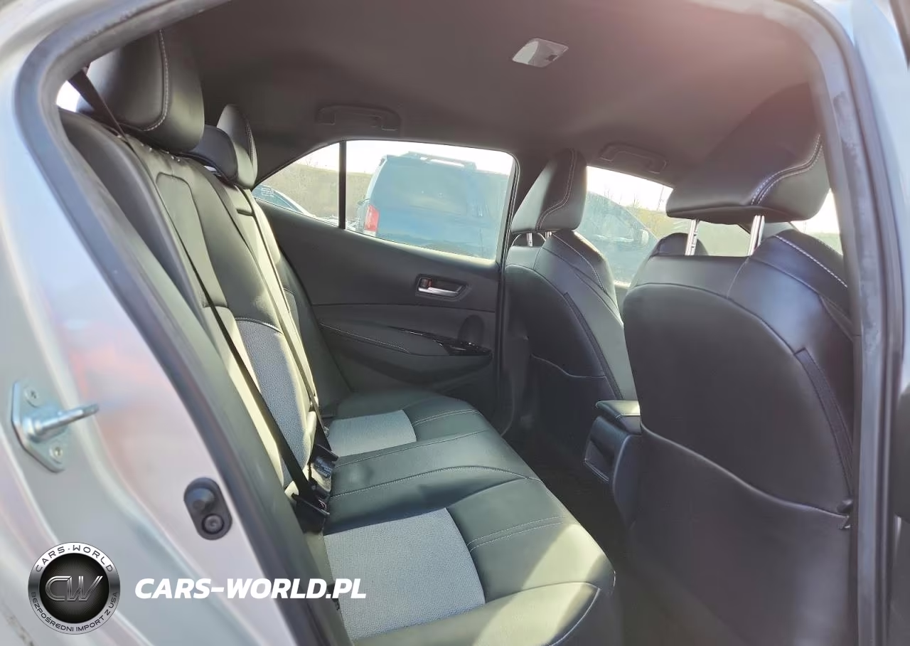2020 Toyota Corolla Xse VIN:JTNA4RBE7L3088257 - 10