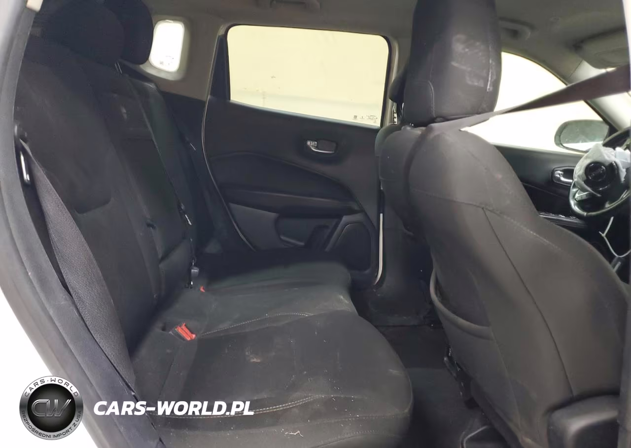 2018 Jeep Compass Sport VIN:3C4NJDAB2JT374737 - 11