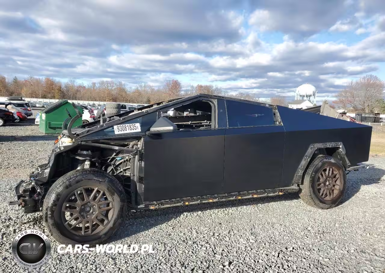 2025 Tesla Cybertruck