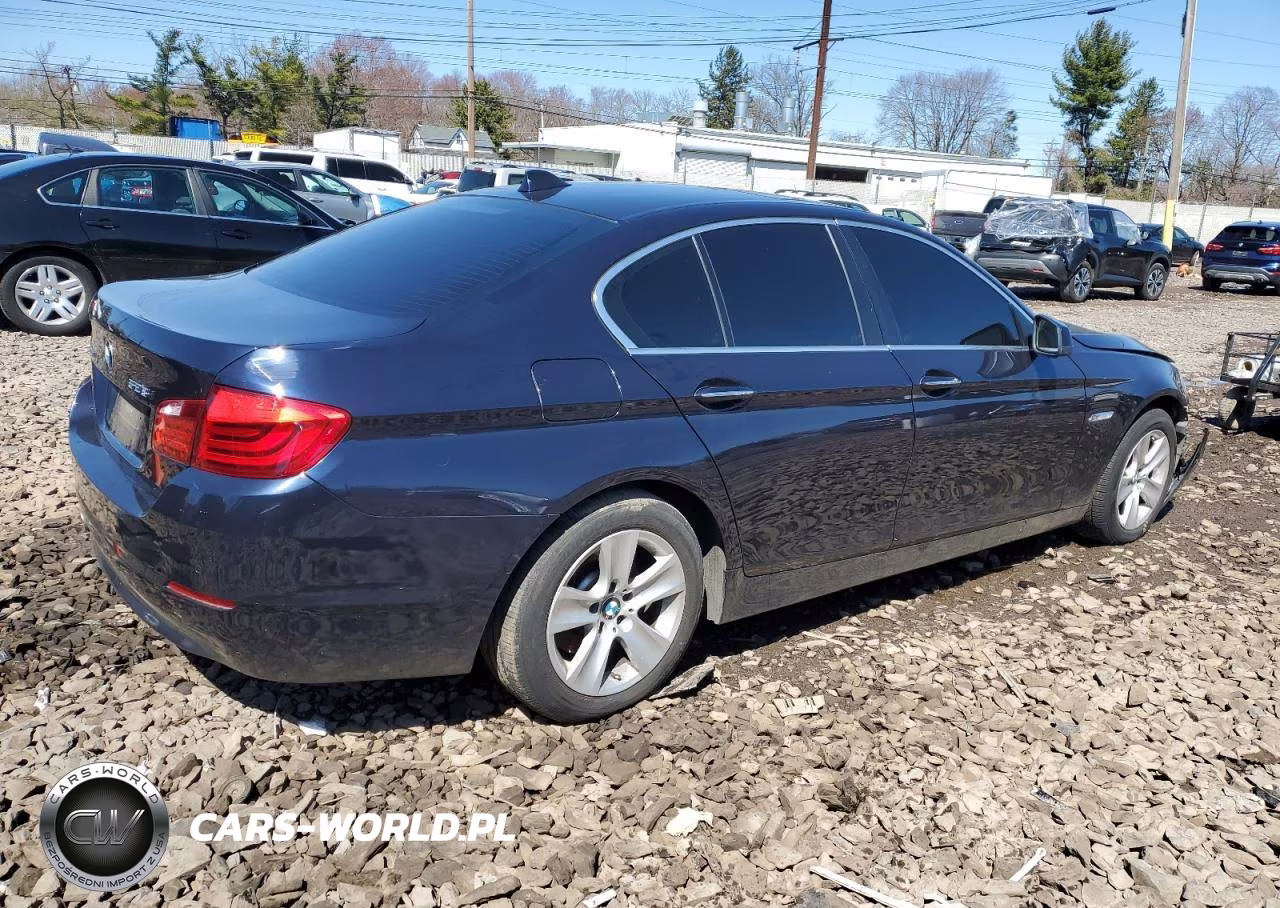 2013 BMW 528 Xi VIN:WBAXH5C54DD113747 - 3