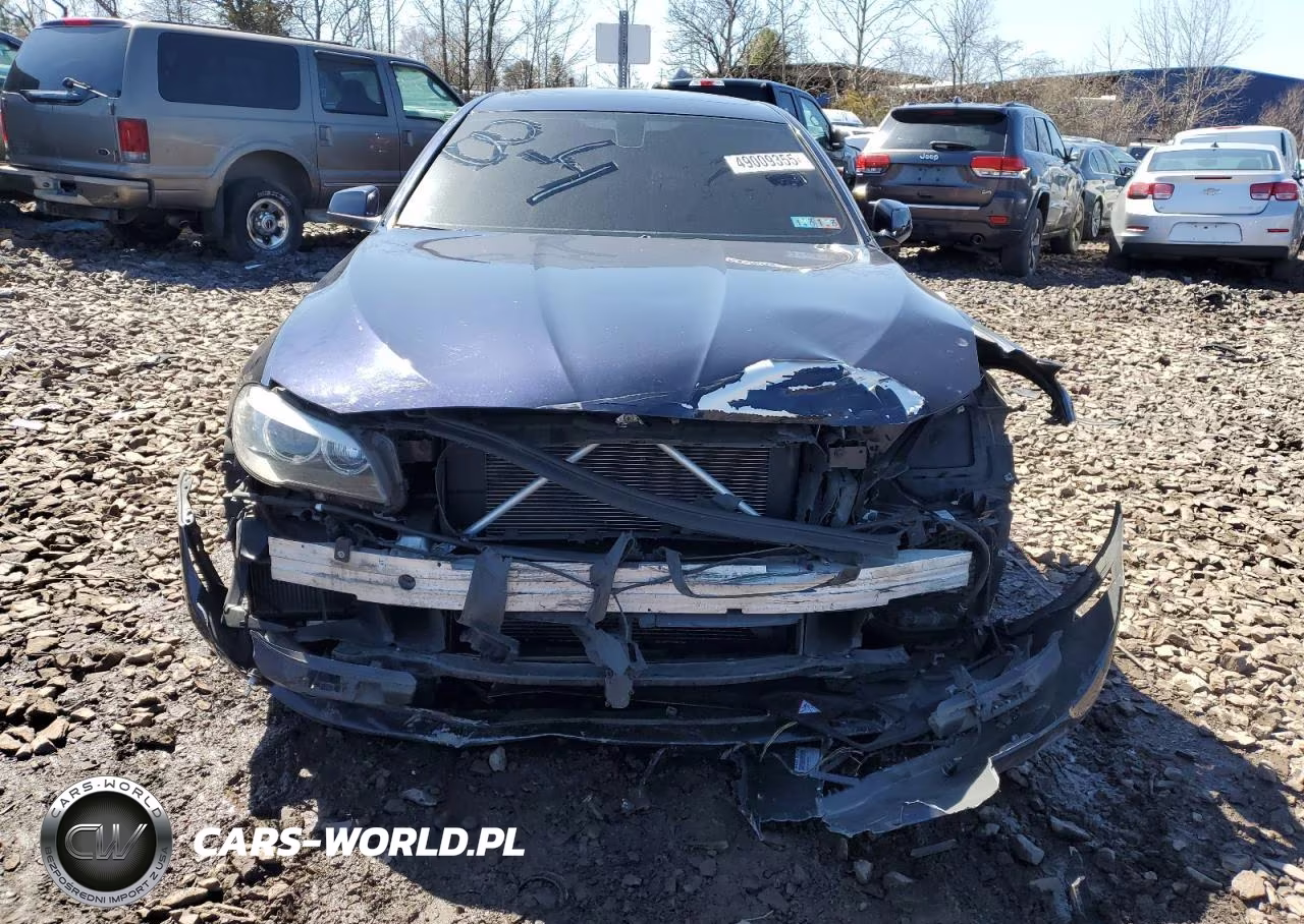2013 BMW 528 Xi VIN:WBAXH5C54DD113747 - 5