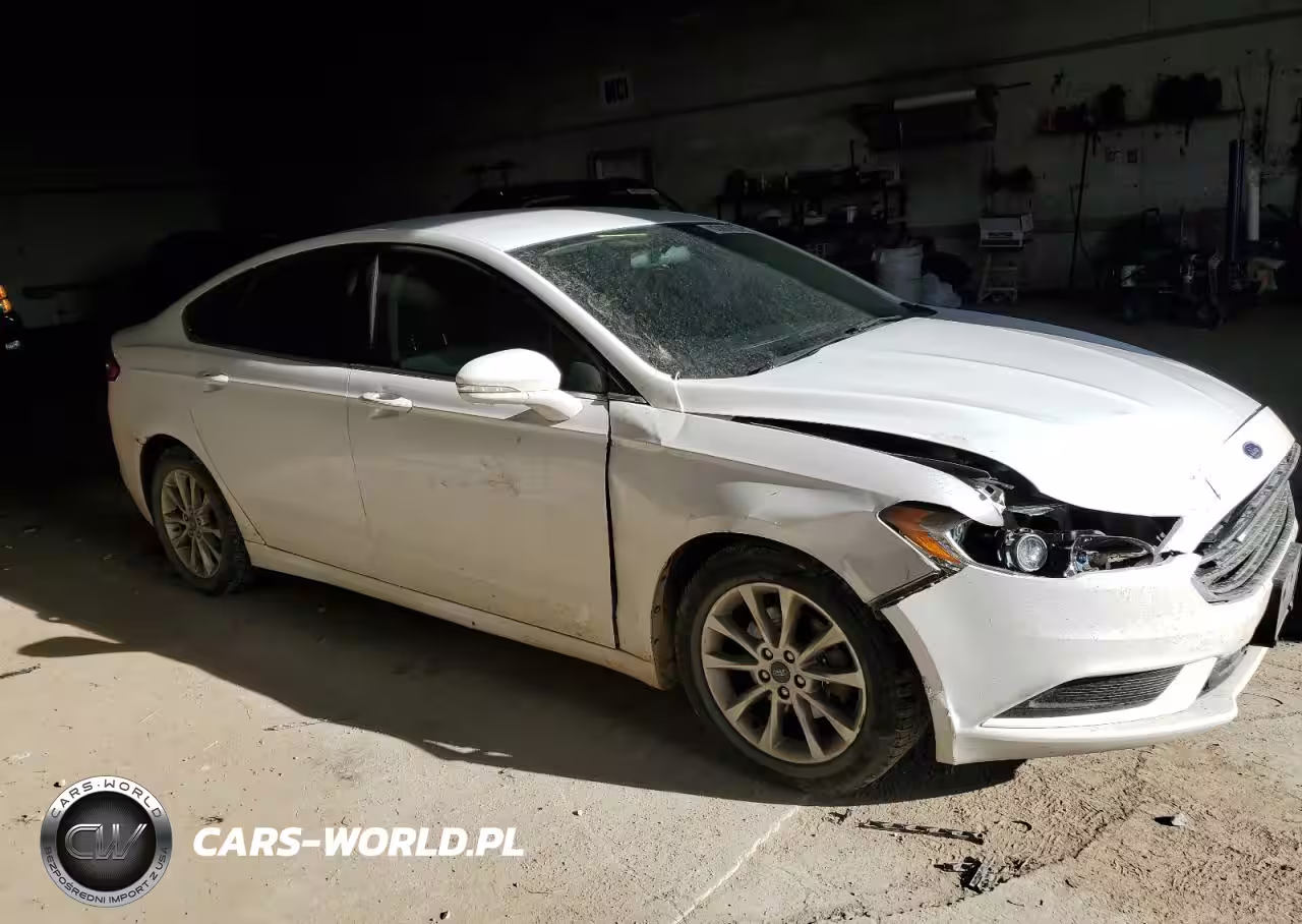 2017 Ford Fusion Se VIN:3FA6P0H71HR389692 - 4