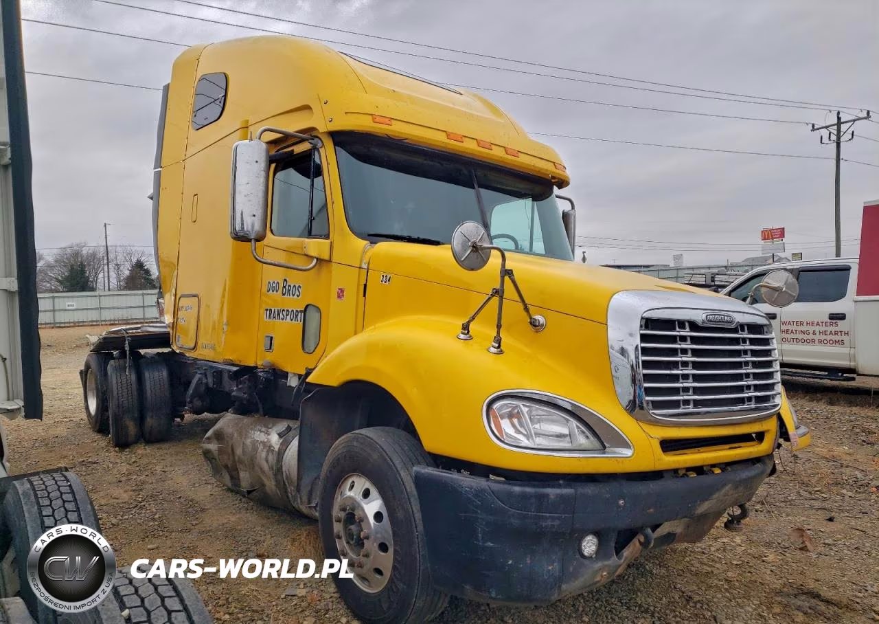 2005 Freightliner Conventional Columbia