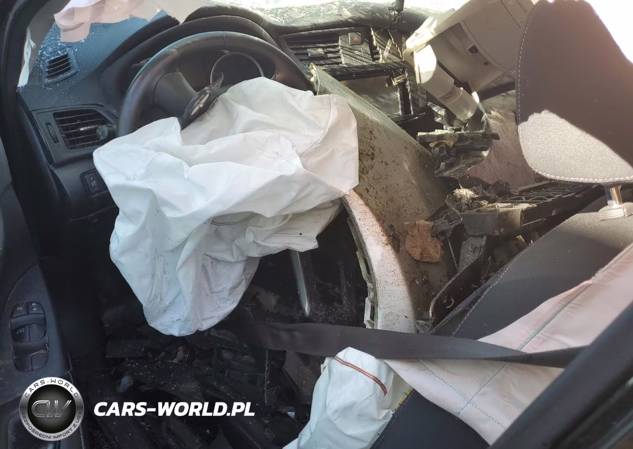 2019 Nissan Sentra S VIN:3N1AB7AP0KY323446 - 8
