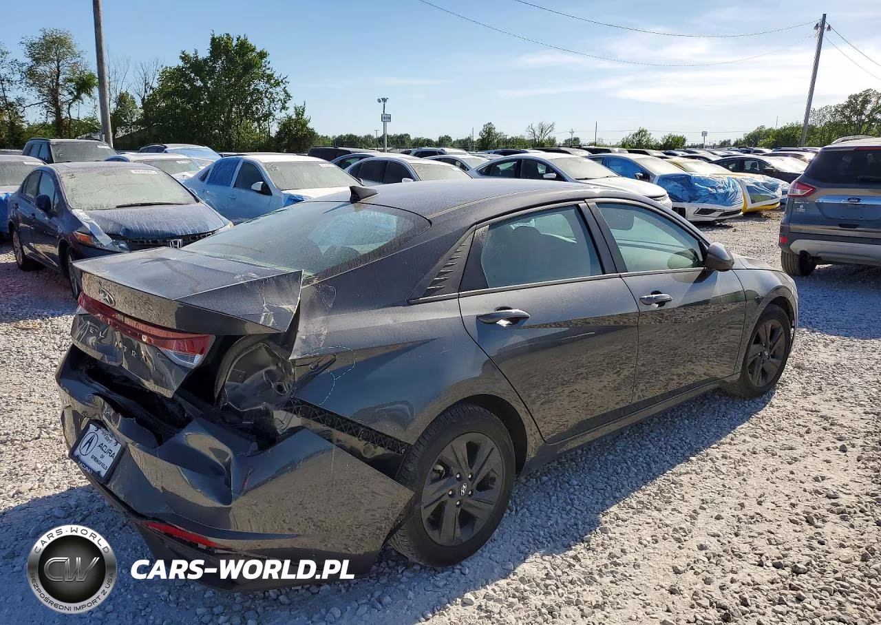 2023 Hyundai Elantra Sel VIN:5NPLM4AG5PH110947 - 3