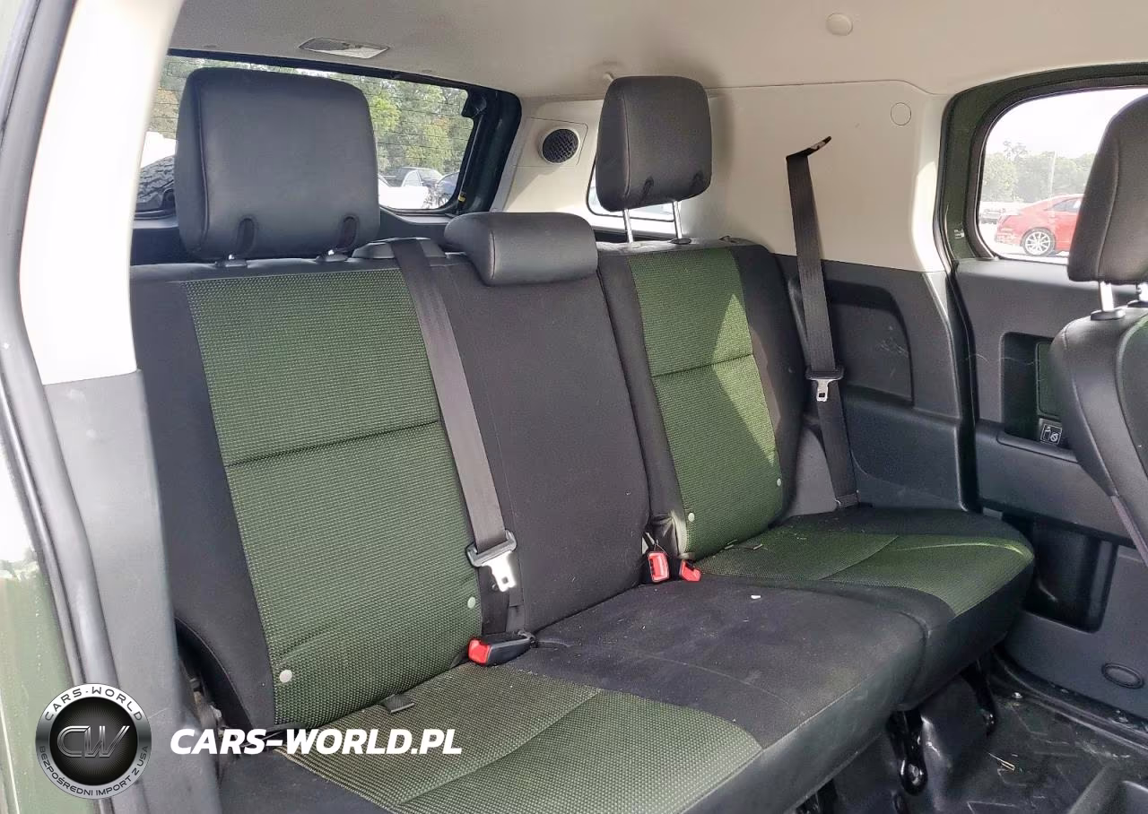 2011 Toyota Fj Cruiser VIN:JTEBU4BF4BK112227 - 11